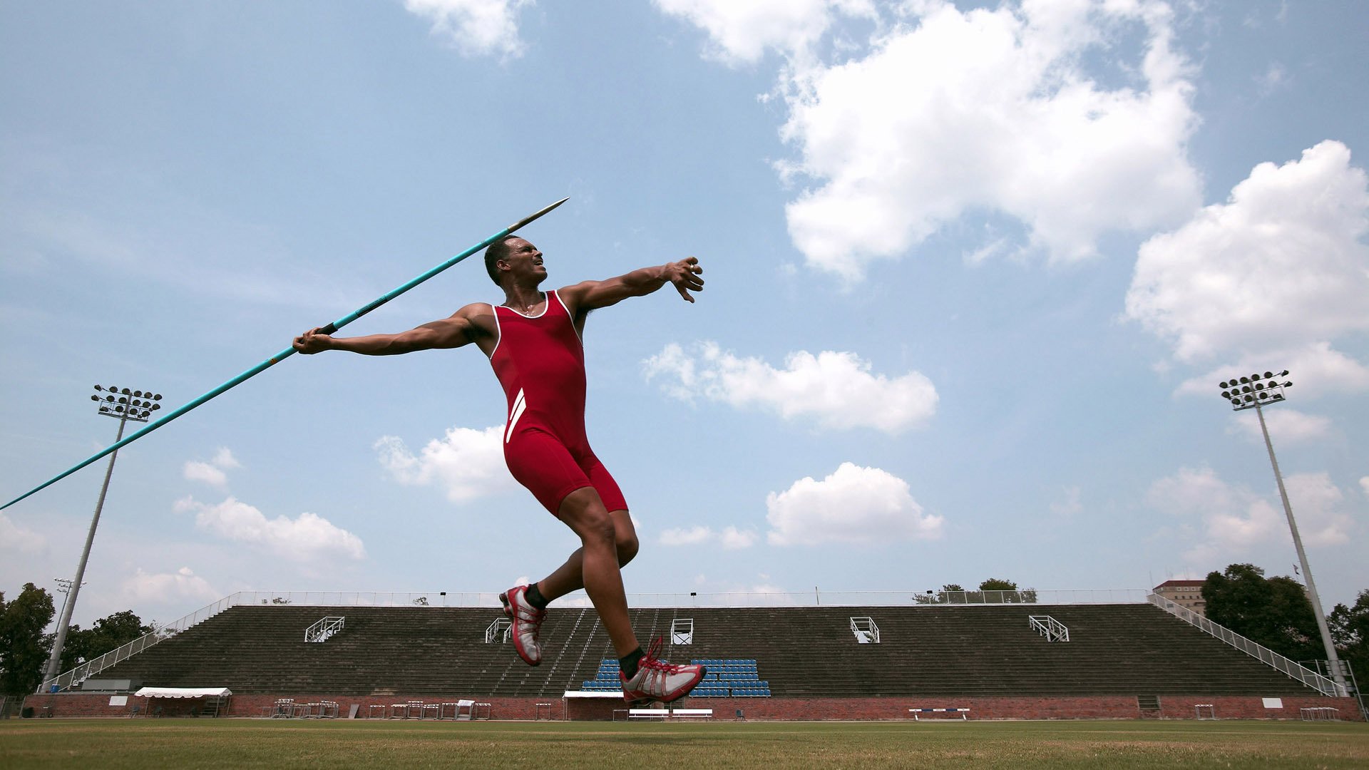 沙特关键战突围,委内瑞拉新星如何成为F1年度争冠的X因素?