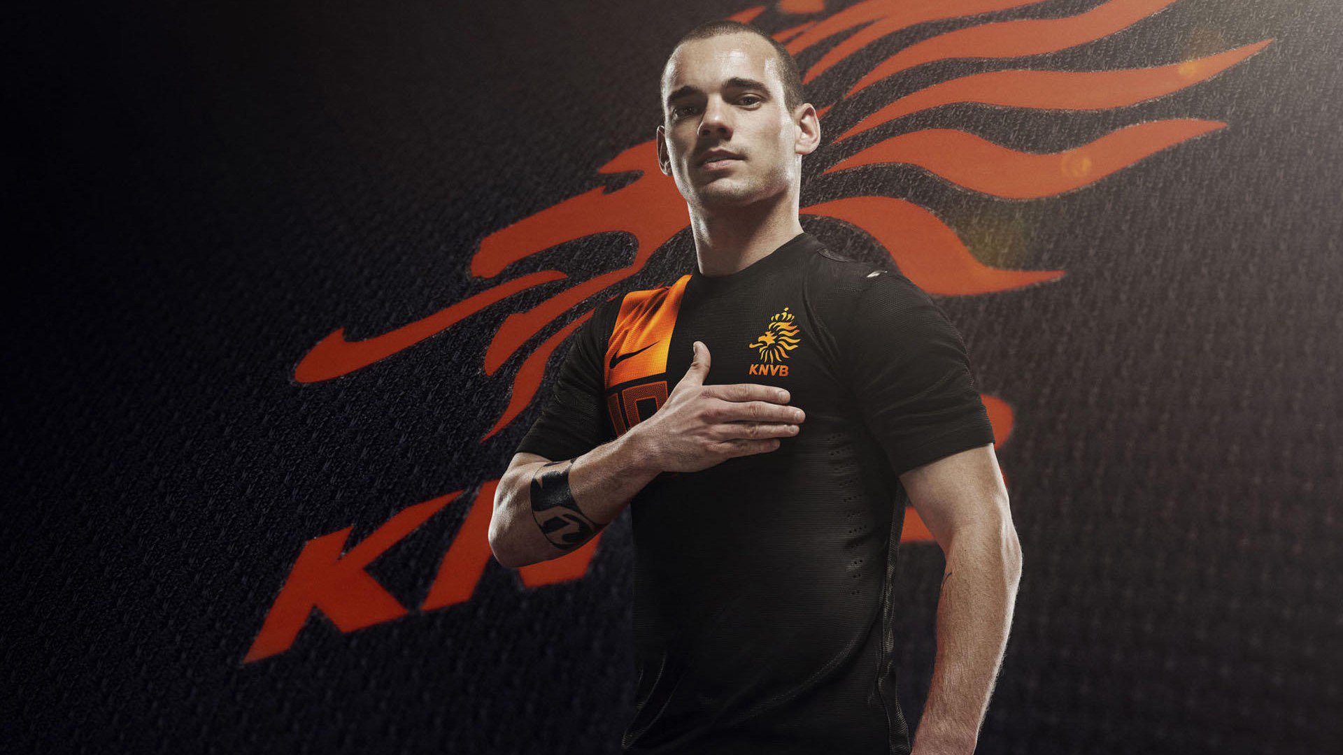 阿尔卡拉斯点燃赛场，从温网翻盘到戴维斯杯，见证网坛新王的唯一性